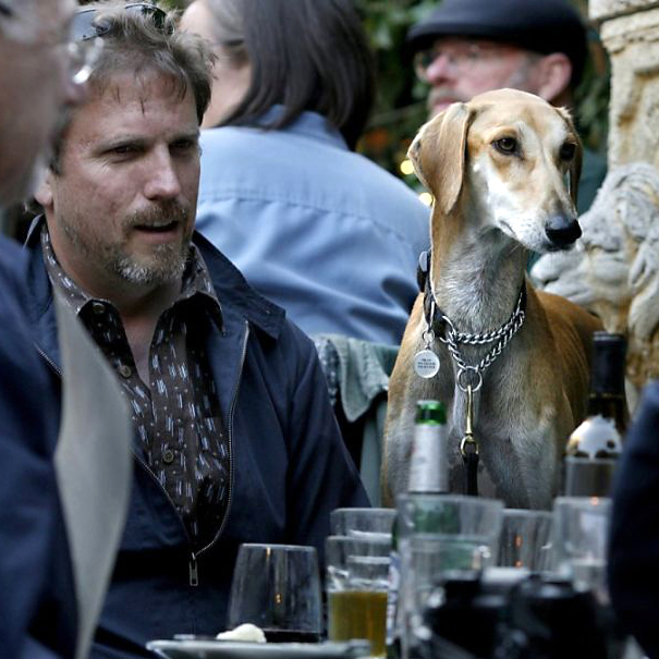 DogCafe.jpg